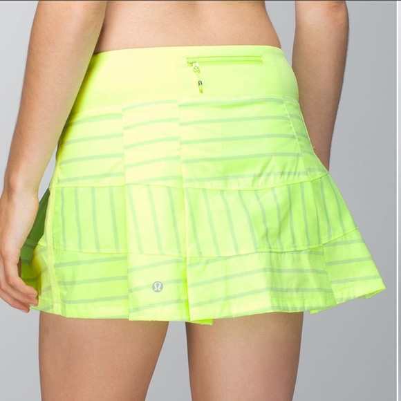 lululemon athletica Dresses & Skirts - Lululemon Pace Rival Skirt Lime Green Size 8